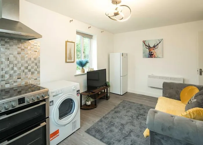 Cozy Retreat Near Heathrow Airport
